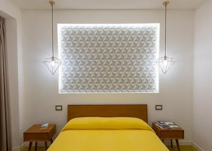 Lovely New Home, Piazza San Cosimato! Appartement Rome
