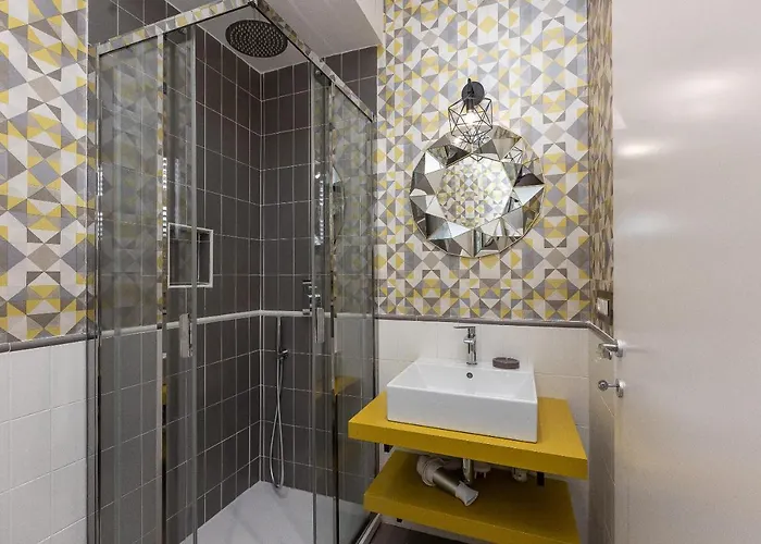 Lovely New Home, Piazza San Cosimato! Appartement *